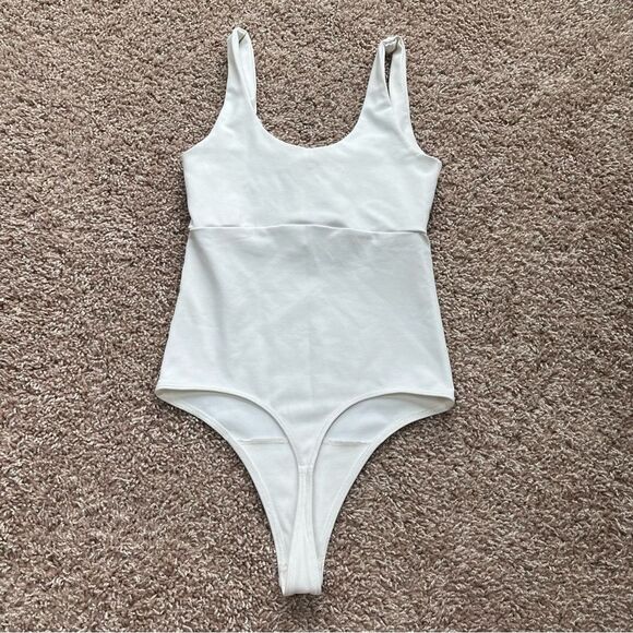 Abercrombie & Fitch Ruched Tank Bodysuit - Picture 9 of 13